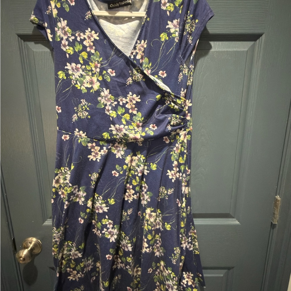 Chic Blue Floral Midi Dress